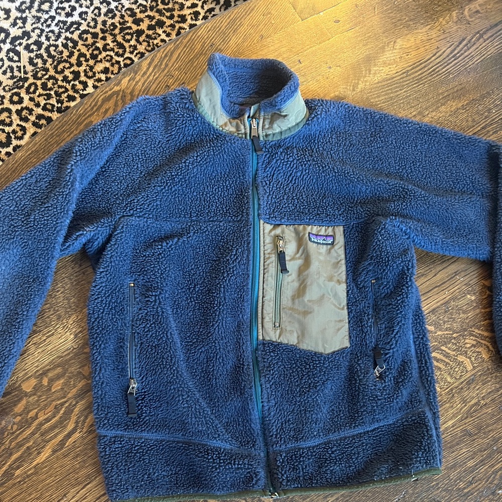 Vintage men’s fleece Patagonia jacket